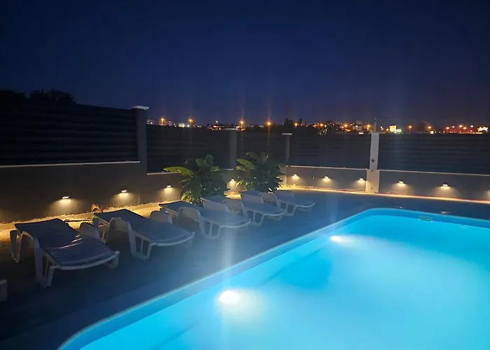 Villa As Moon With Pool