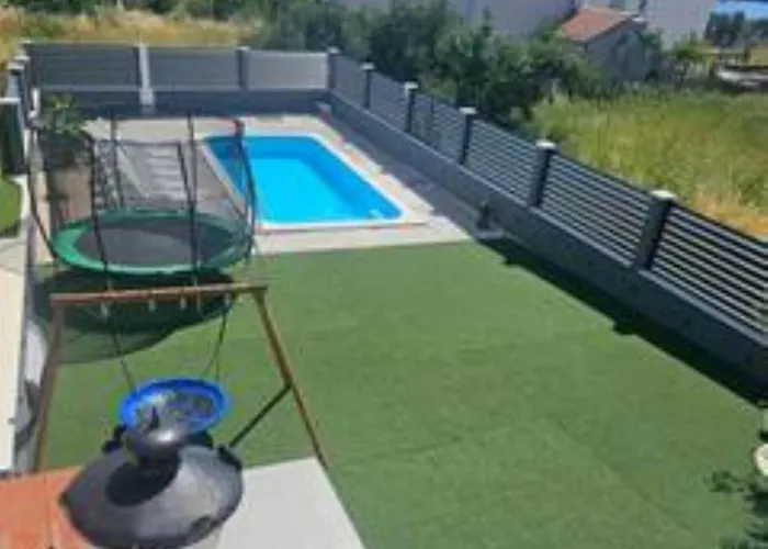 Villa As Moon With Pool